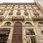アパート Comfort Steps From The Duomo - Metro Right Outside *